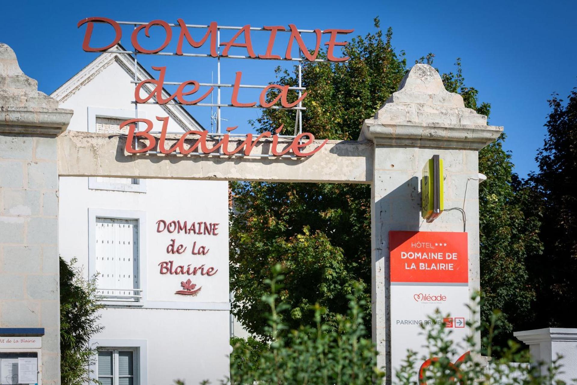 Hotel Mileade Le Domaine De La Blairie - Saumur Saint-Martin-de-la-Place Екстериор снимка