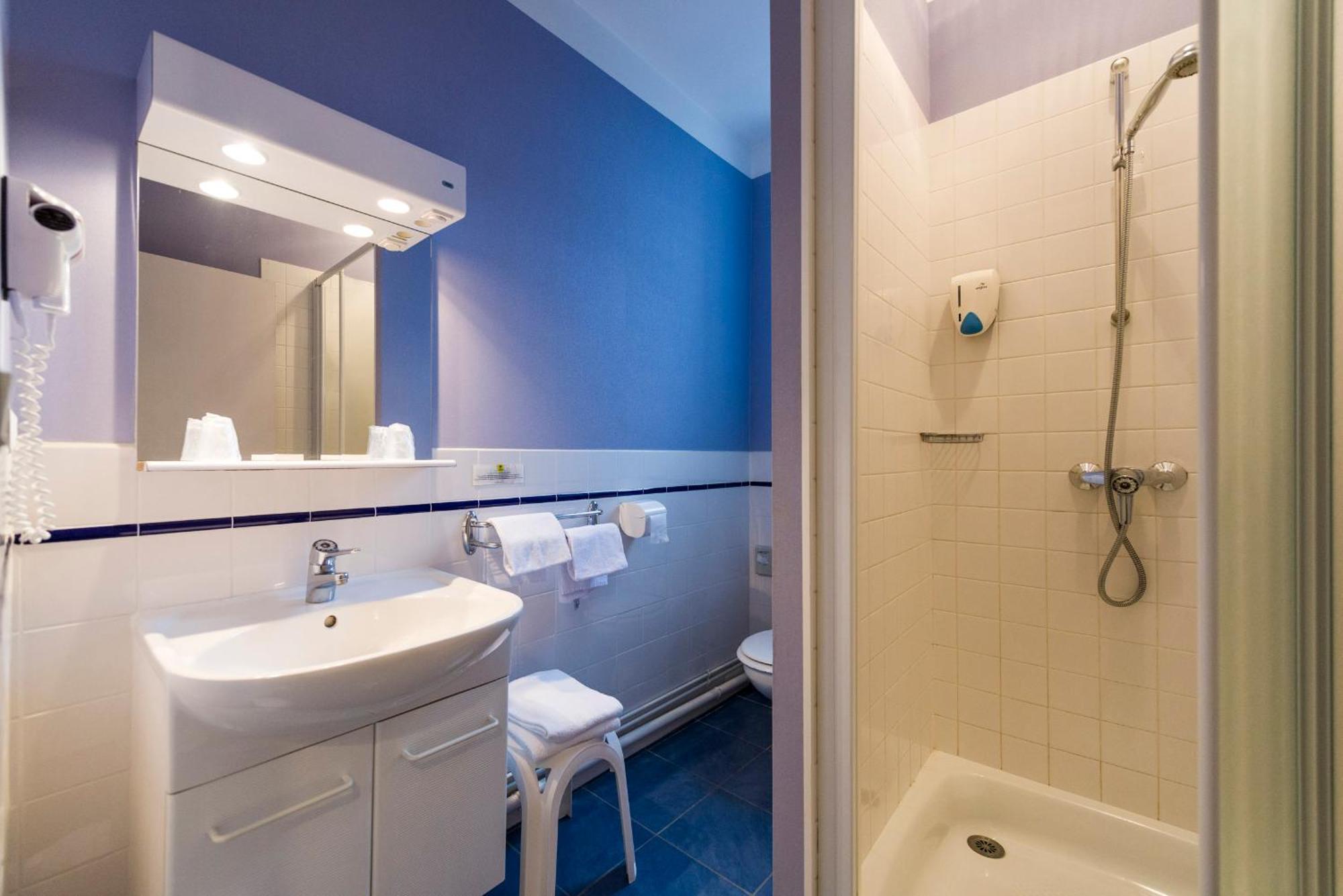 Hotel Mileade Le Domaine De La Blairie - Saumur Saint-Martin-de-la-Place Стая снимка