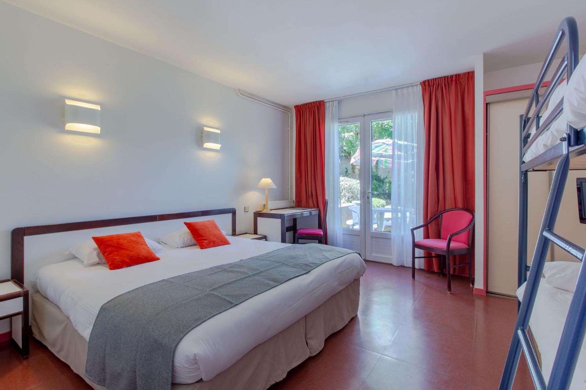Hotel Mileade Le Domaine De La Blairie - Saumur Saint-Martin-de-la-Place Екстериор снимка