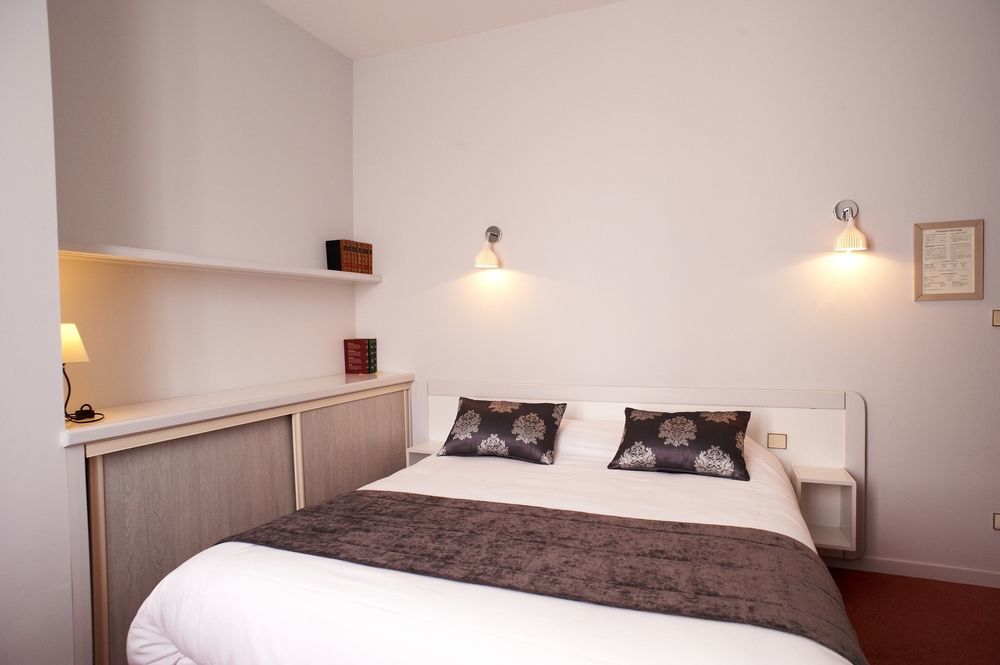 Hotel Mileade Le Domaine De La Blairie - Saumur Saint-Martin-de-la-Place Екстериор снимка